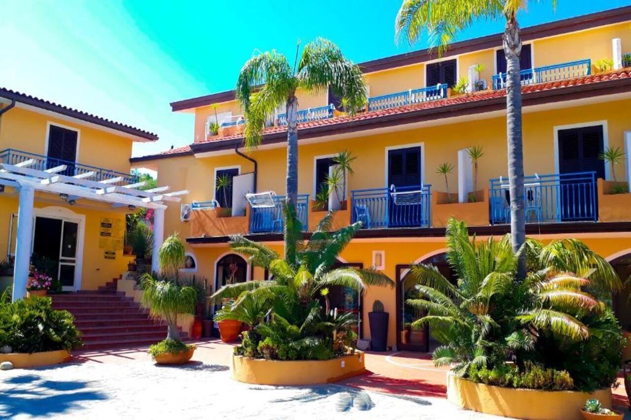 Hotel Grotticelle Capo Vaticano Kültér fotó